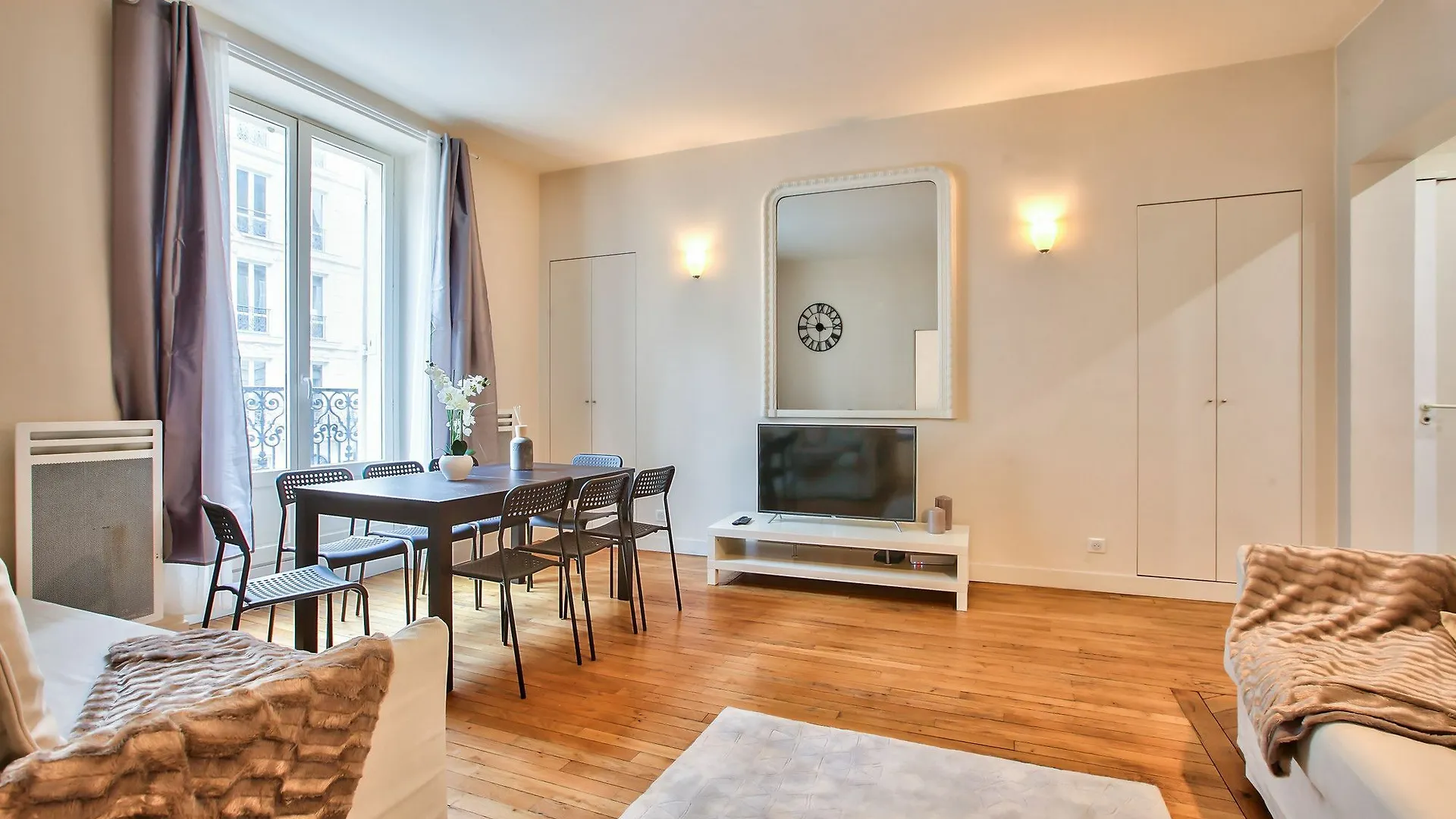 27 - Flat Reaumur - Montorgueil * Paris